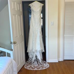Fit & Flare Ivory Lace Wedding Dress - Stella York